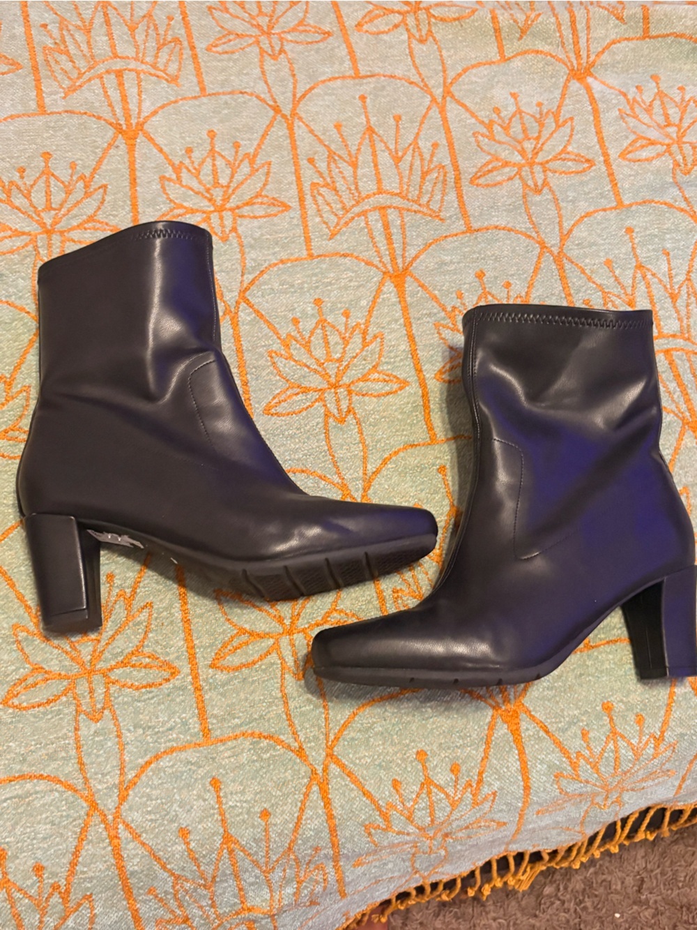 Women's Black Mid-Heel Ankle Boots